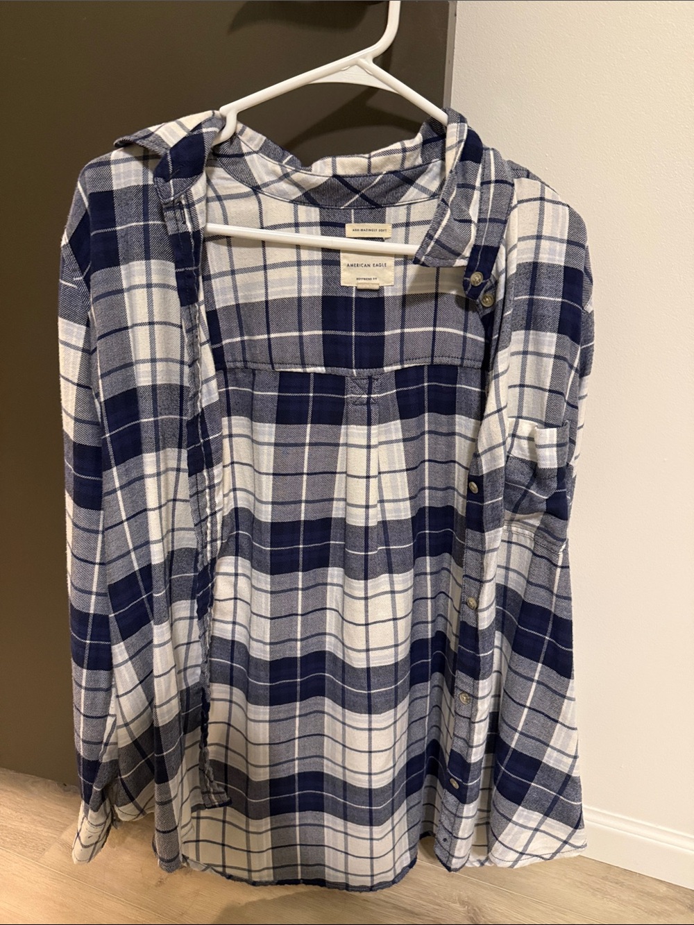 American Eagle Outfitters Blue and White Plaid Button-Down Shirt